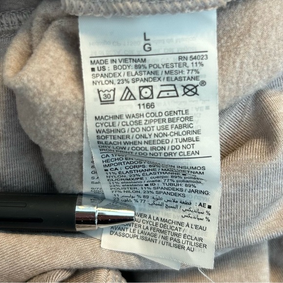 Bundle of 2 Old Navy Active Cropped Sweatshirts, Size Large, Tan, Burgundy - Picture 15 of 15